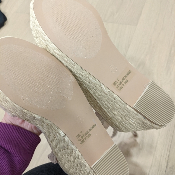 Lulu's platforms - Picture 4 of 9